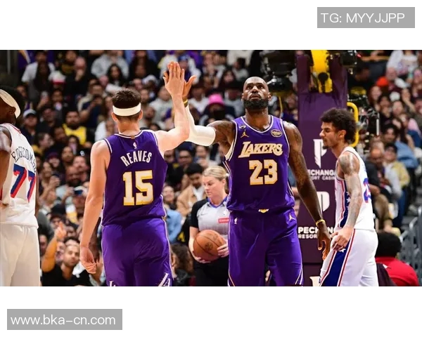 詹姆斯领衔湖人大胜勇士,火箭不敌76人遭遇三连败 詹姆斯领衔湖人大胜勇士,火箭不敌76人遭遇三连败